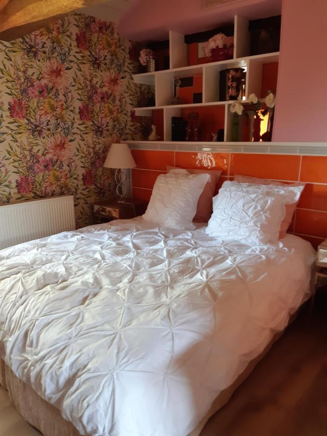 Chambre familiale avec piscine chauffée et jacuzzi Bernadets-Debat Exterior foto